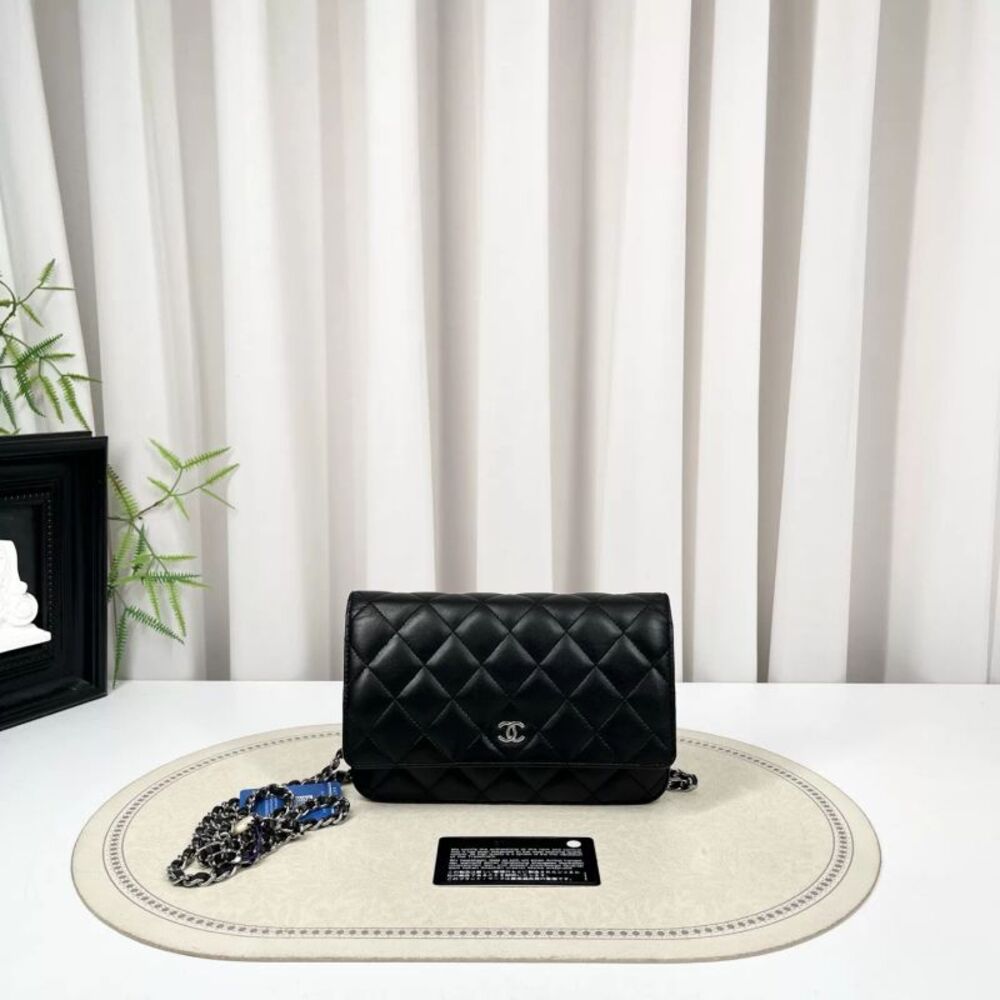 Chanel Women Pre-Loved Bag Very Good Condition